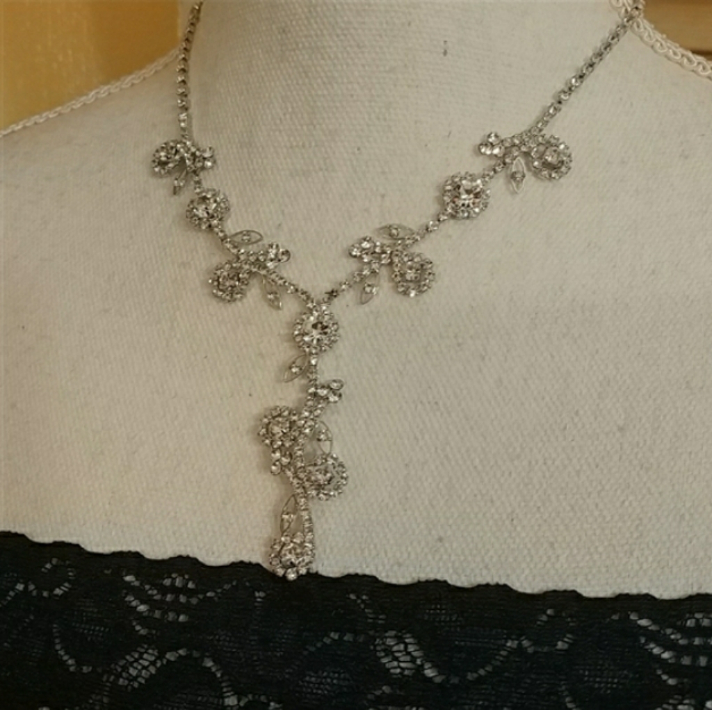 Rsvp Silver Rhinestone Necklace Nwt 12$